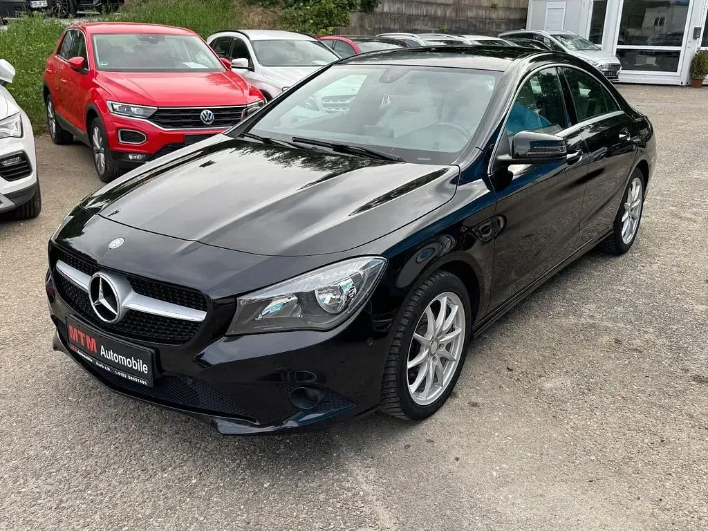 Gebraucht Mercedes CLA200 Urban 156 PS (114 kW) 2013 Schwarz Limousine