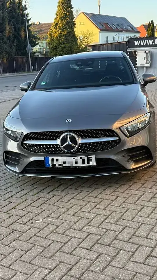 Gebraucht Mercedes A200 AMG 150 PS (110 kW) 2020 Grau Limousine