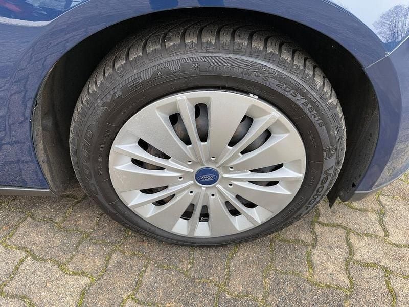 Gebraucht Ford Focus 125 PS (91 kW) 2016 Blau Limousine