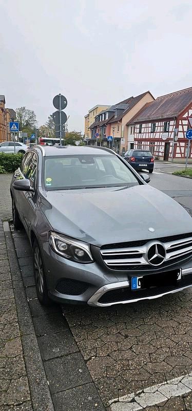 Gebraucht Mercedes GLC220 170 PS (125 kW) 2015 Grau Limousine