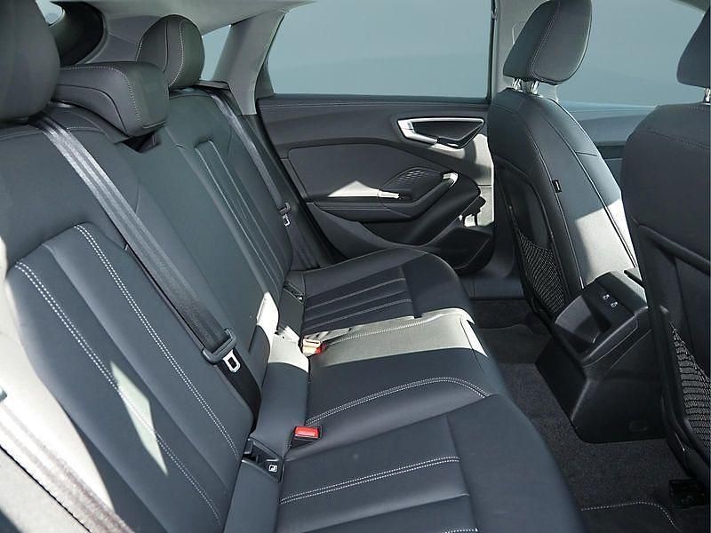 Gebraucht Audi A5 204 PS (150 kW) 2025 Blau Limousine