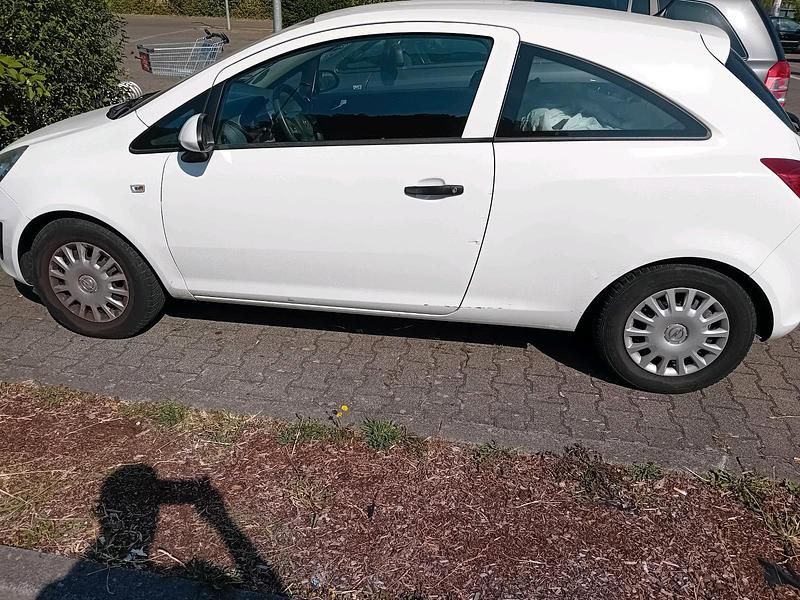 Weiß Gebraucht 2012 Opel Corsa Kleinwagen | 1.650 € (Superpreis) - Bild 1/4