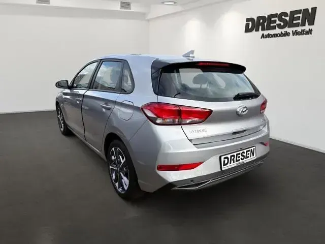 Gebraucht Hyundai i30 Trend 120 PS (88 kW) 2023 Silber Limousine