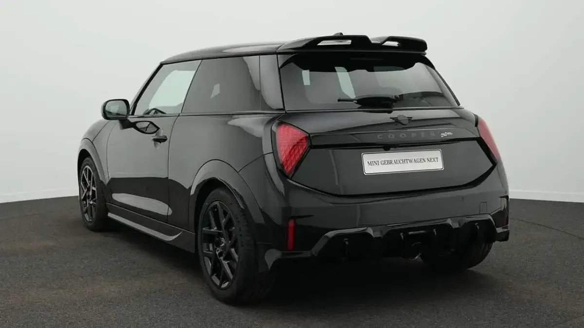 Gebraucht Mini John Cooper Works 231 PS (169 kW) 2025 Schwarz Kleinwagen