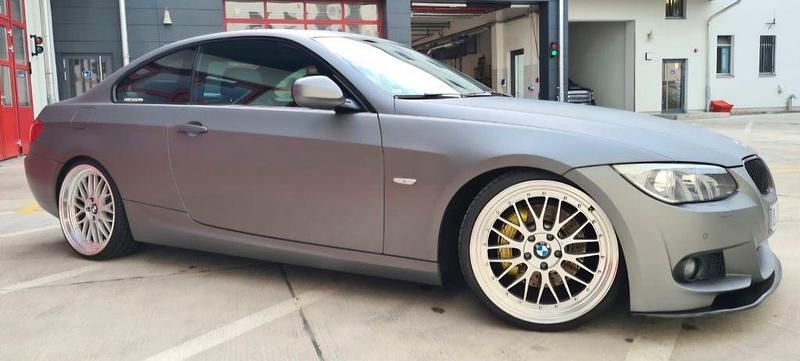 Gebraucht BMW 325 M Sport 218 PS (160 kW) 2010 Grau Coupé