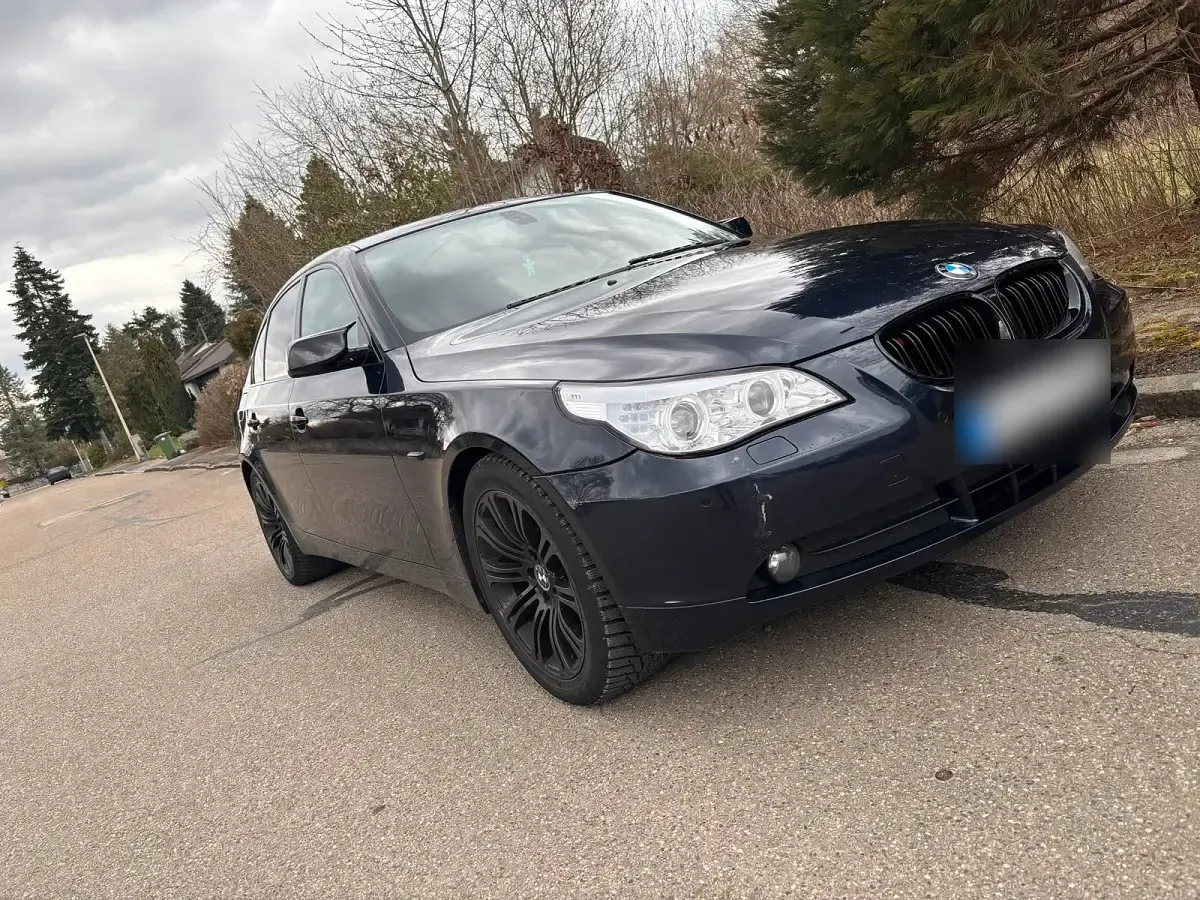 Second-hand BMW 520 170 CP (125 kW) 2004 Albastru Berlinǎ