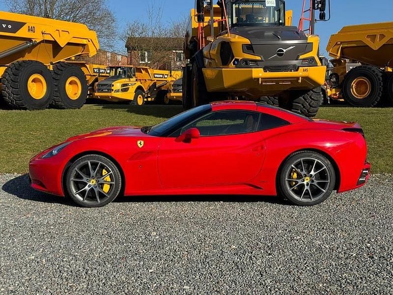 Gebraucht Ferrari California 460 PS (338 kW) 2011 Rot Cabrio