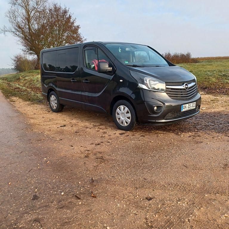 Gebraucht Opel Vivaro 145 PS (106 kW) 2016 Schwarz Van / Kleinbus