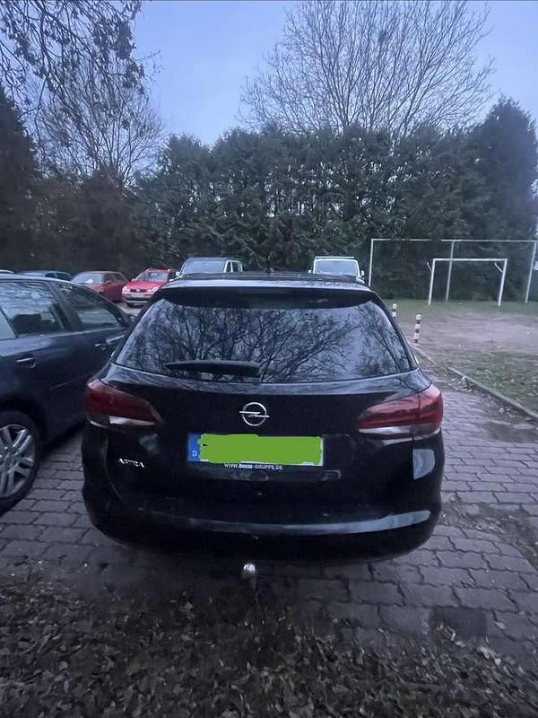 Gebraucht Opel Astra 131 PS (96 kW) 2020 Schwarz Kombi