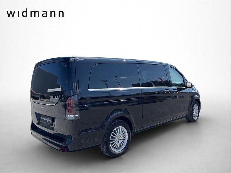 Gebraucht Mercedes V300 Avantgarde 237 PS (174 kW) 2025 Obsidianschwarz metallic Van / Kleinbus