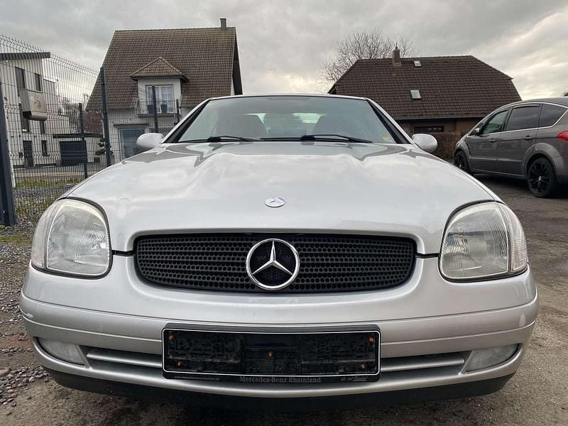 Gebraucht Mercedes SLK200 136 PS (100 kW) 1999 Silber Cabrio