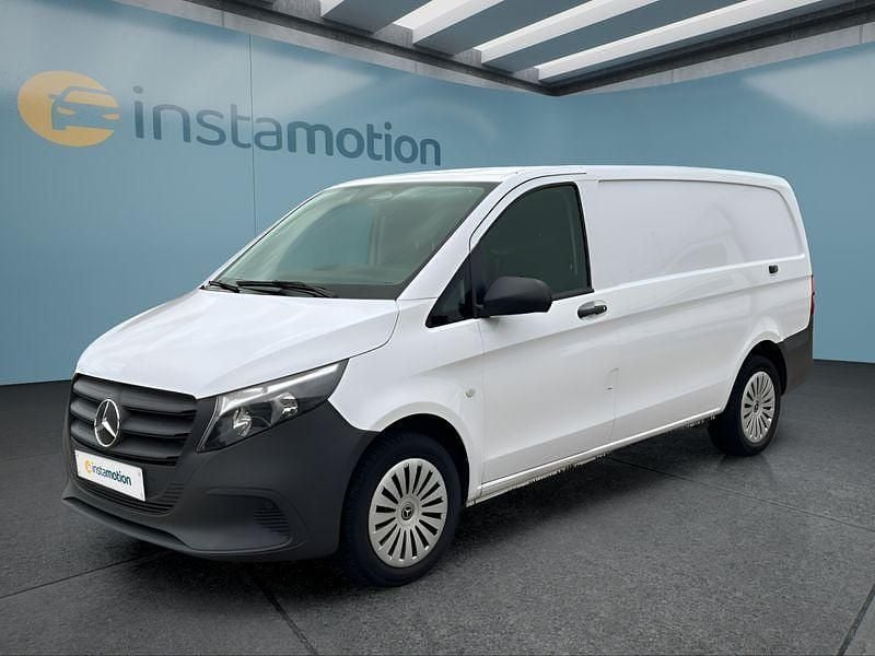 Weiß Gebraucht 2024 Mercedes Vito Van / Kleinbus | 32.899 € (Fairer Preis) - Bild 1/4