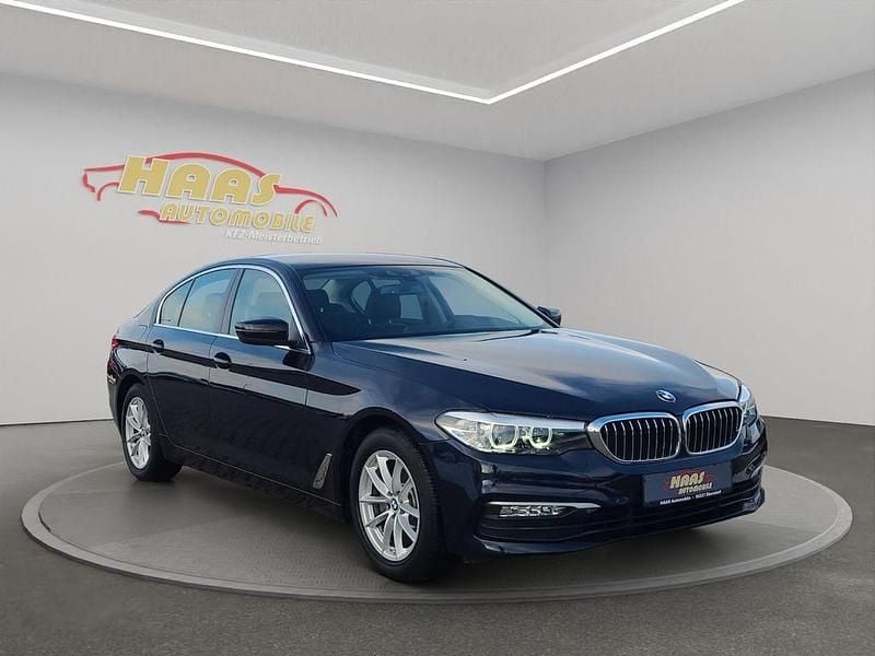 Gebraucht BMW 520 Sport Line 184 PS (135 kW) 2018 Blau Limousine