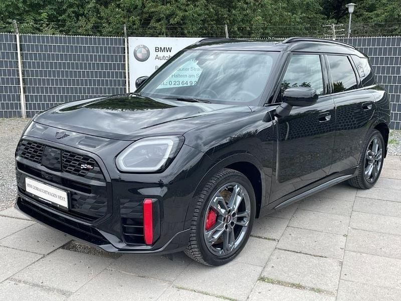Schwarz Gebraucht 2024 Mini John Cooper Works Countryman SUV | 41.790 € (Superpreis) - Bild 1/4