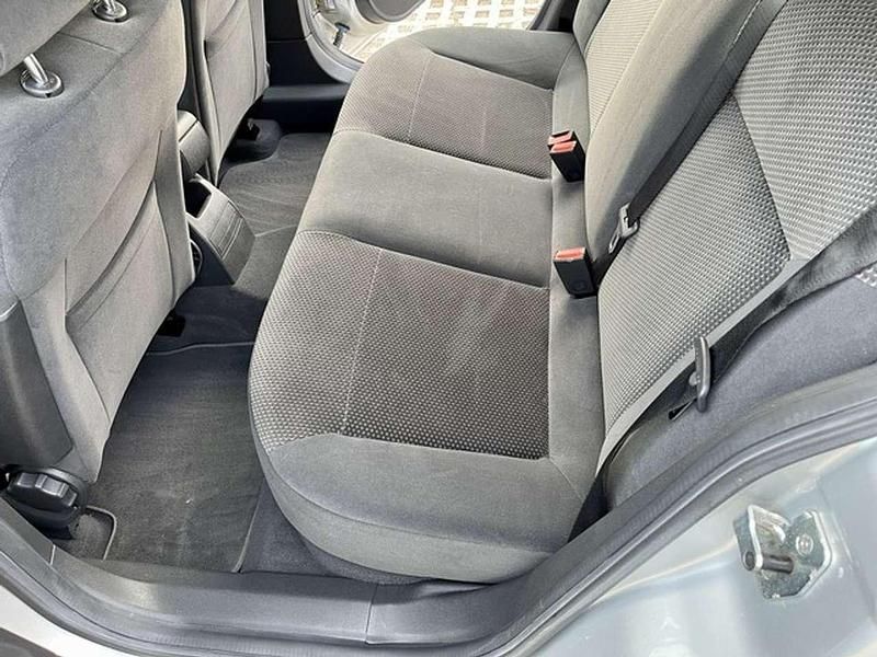 Gebraucht Opel Astra 105 PS (77 kW) 2004 Silber Kleinwagen