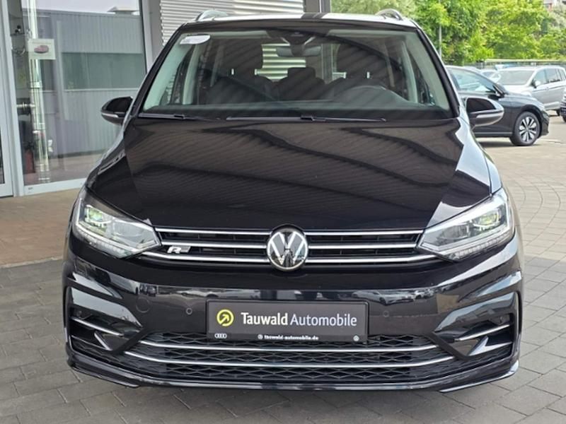 Gebraucht VW Touran Highline 150 PS (110 kW) 2024 Schwarz Van / Kleinbus