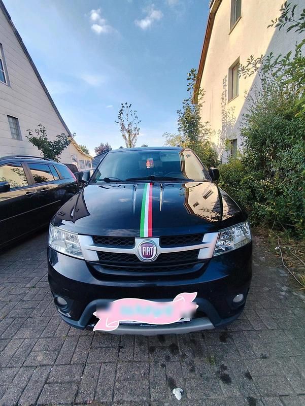 Schwarz Gebraucht 2012 Fiat Freemont SUV | 5.300 € (Guter Preis) - Bild 1/4