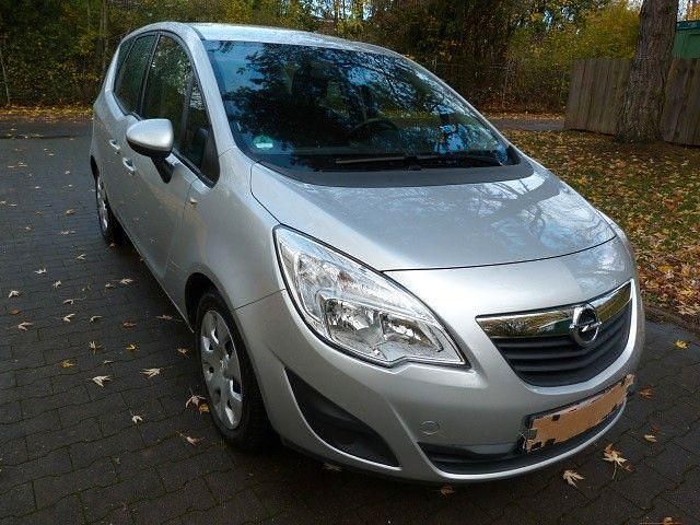 Gebraucht Opel Meriva Selection 101 PS (74 kW) 2010 Silber Van / Kleinbus