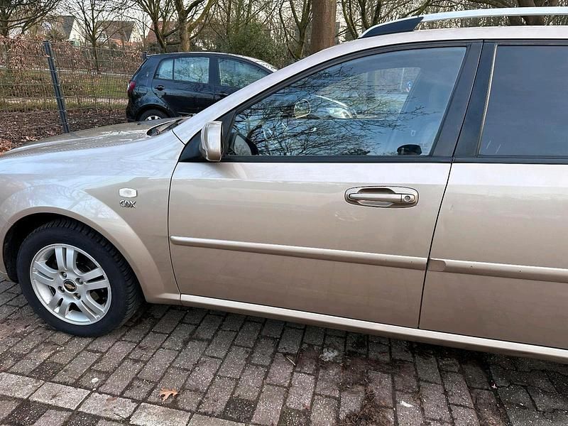 Gebraucht Chevrolet Nubira 120 PS (88 kW) 2007 Gold Kombi
