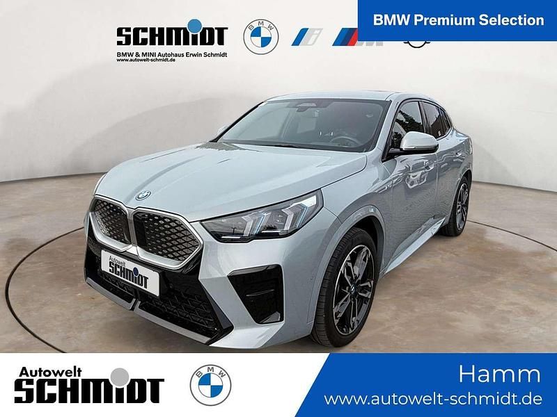 Gebraucht BMW iX2 M Sport 230 kW (313 PS) 2024 M brooklyn grau metallic SUV