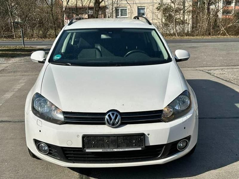 Weiß Gebraucht 2013 VW Golf VI Kombi | 5.750 € (Guter Preis) - Bild 1/4