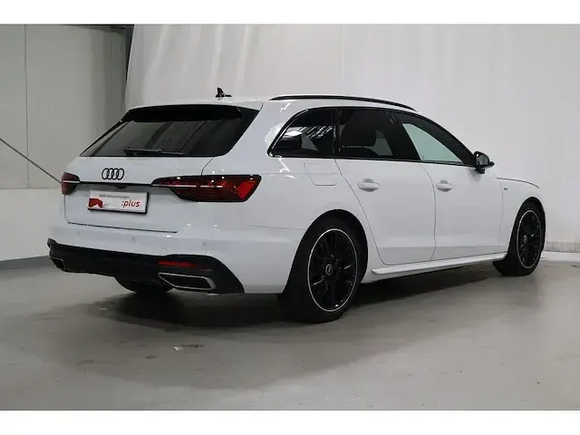 Gebraucht Audi A4 S-Line 204 PS (150 kW) 2025 Weiß Kombi