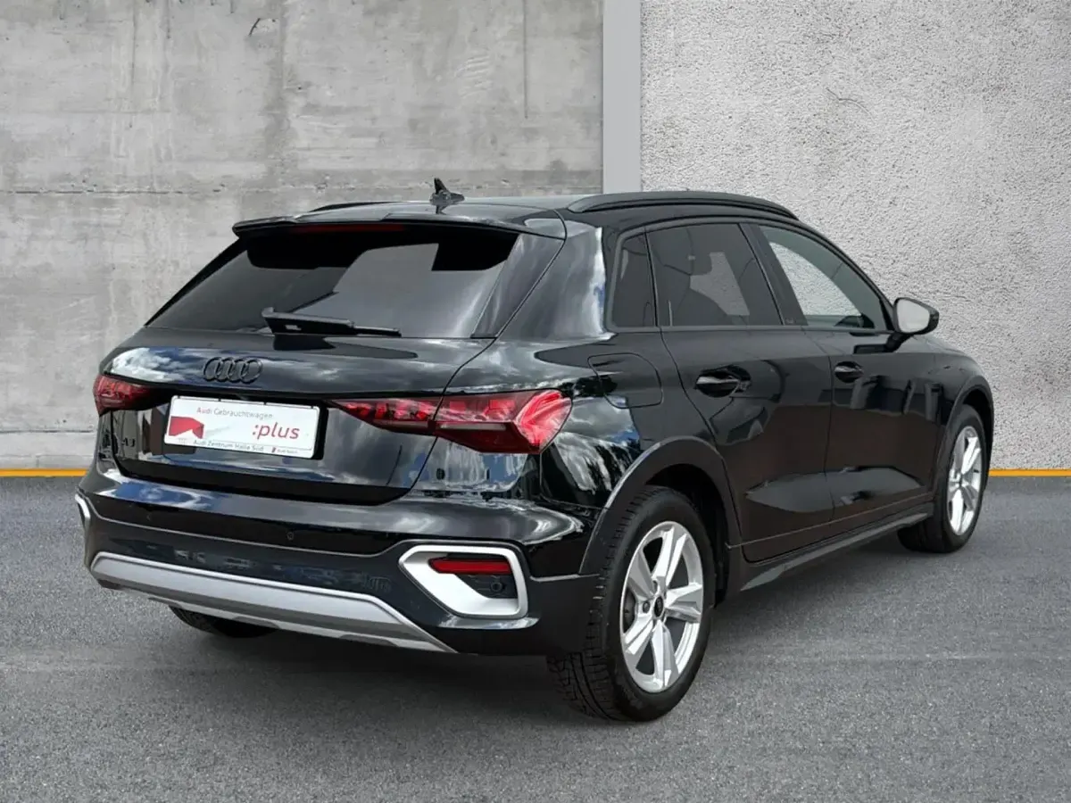 Gebraucht Audi A3 e-tron Ambiente 204 PS (150 kW) 2026 Mythosschwarz metallic Kleinwagen