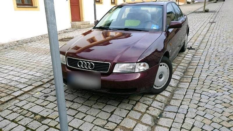 Gebraucht Audi A4 102 PS (75 kW) 1997 Violet Limousine