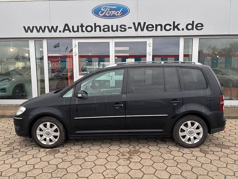 Schwarz Gebraucht 2009 VW Touran Highline Van / Kleinbus | 2.970 € (Superpreis) - Bild 1/4