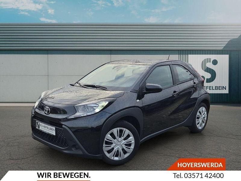 Mysticschwarz mica Gebraucht 2024 Toyota Aygo X Business Edition SUV | 14.480 € (Fairer Preis) - Bild 1/4
