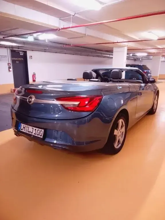 Gebraucht Opel Cascada Innovation 140 PS (102 kW) 2014 Blau Cabrio