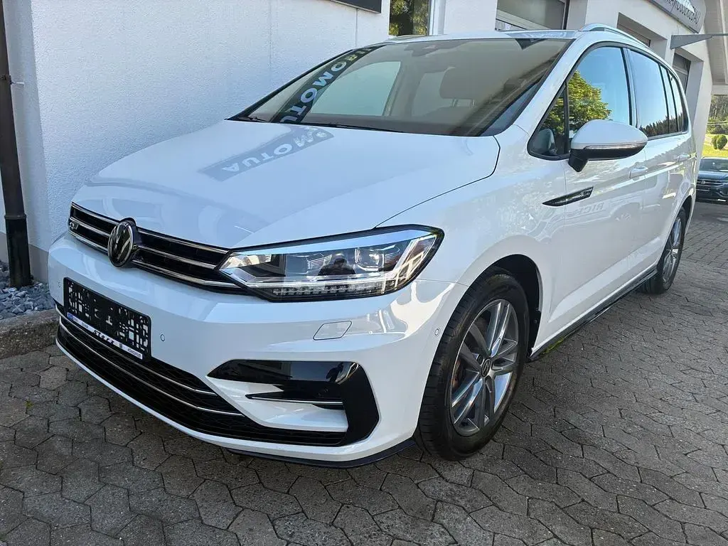 Gebraucht VW Touran R-line 150 PS (110 kW) 2025 Pure white Van / Kleinbus