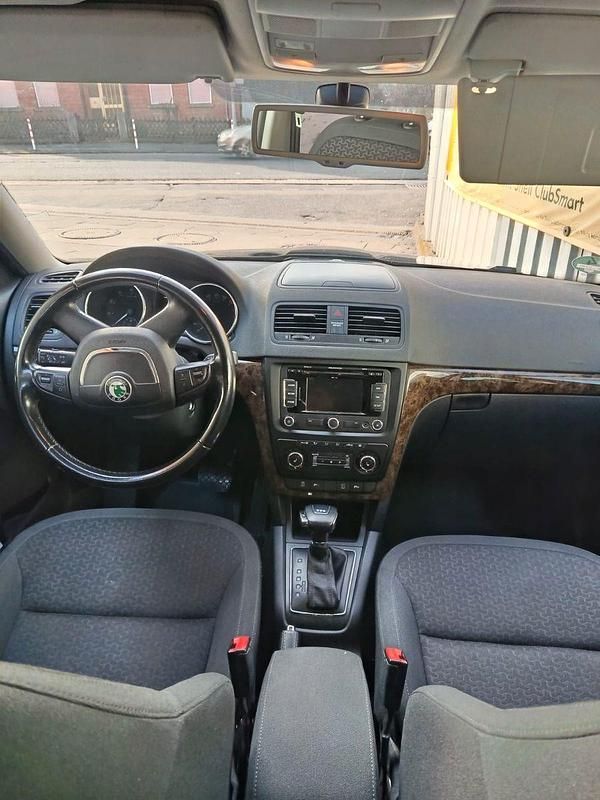Gebraucht Skoda Yeti Ambition 105 PS (77 kW) 2011 Schwarz SUV