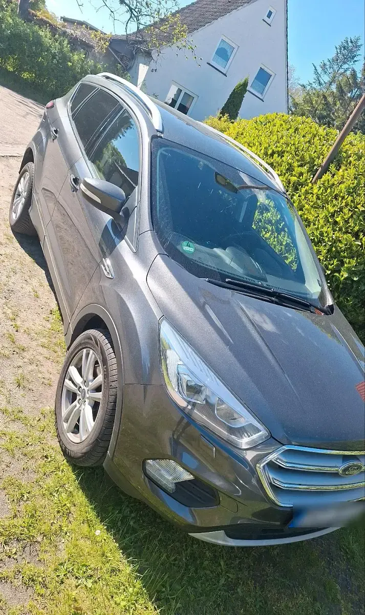 Używany Ford Kuga 150 KM (110 kW) 2018 Szary SUV