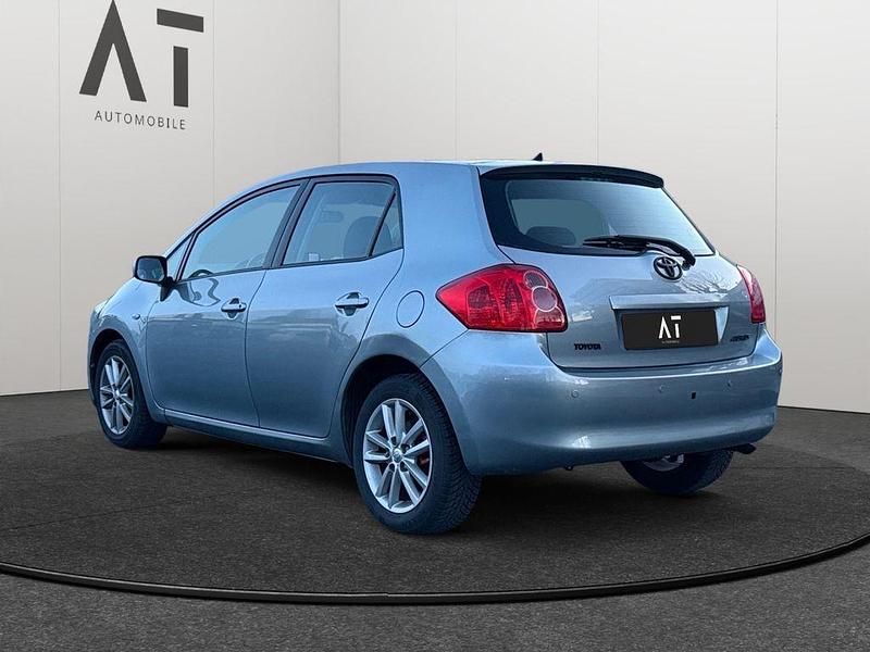Gebraucht Toyota Auris Team 97 PS (71 kW) 2008 Silber Kleinwagen