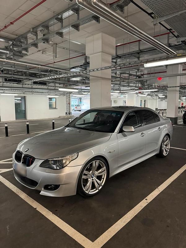 Gebraucht BMW 520 170 PS (125 kW) 2006 Silber Limousine