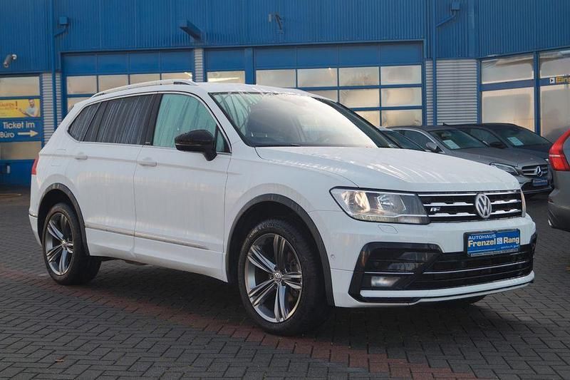 Weiß Gebraucht 2020 VW Tiguan Allspace R-line SUV | 19.990 € (Fairer Preis) - Bild 1/4
