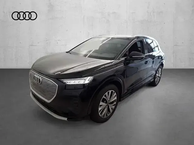 Gebraucht Audi Q4 e-tron Advanced Plus 150 kW (204 PS) 2023 Mythosschwarz metallic SUV
