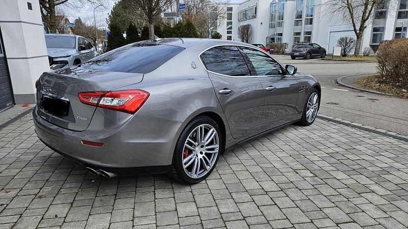 Gebraucht Maserati Ghibli 409 PS (300 kW) 2017 Grau Limousine
