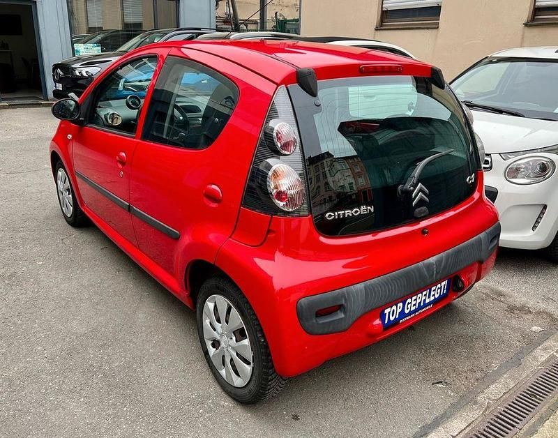 Gebraucht Citroën C1 Style 68 PS (50 kW) 2009 Zu lackieren rot 3p0/deckende Kleinwagen