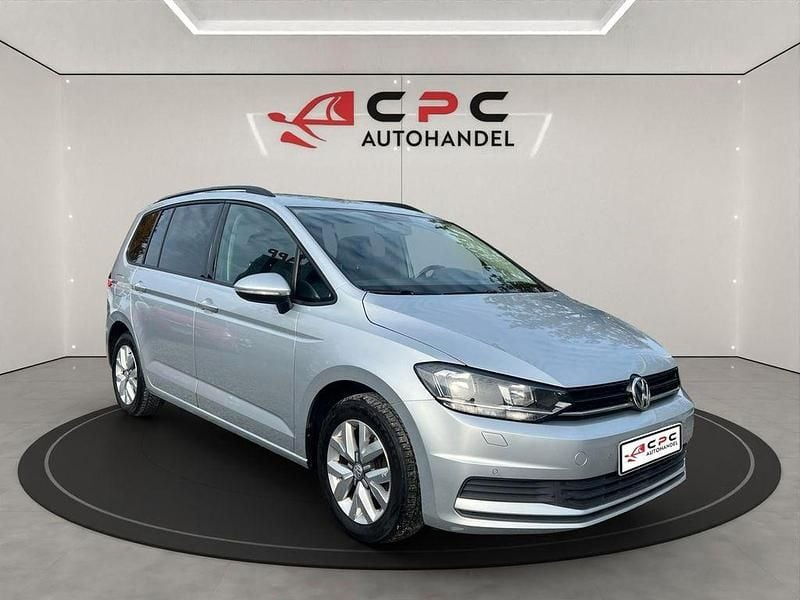Silber Gebraucht 2016 VW Touran Trendline Van / Kleinbus | 6.900 € (Guter Preis) - Bild 1/4