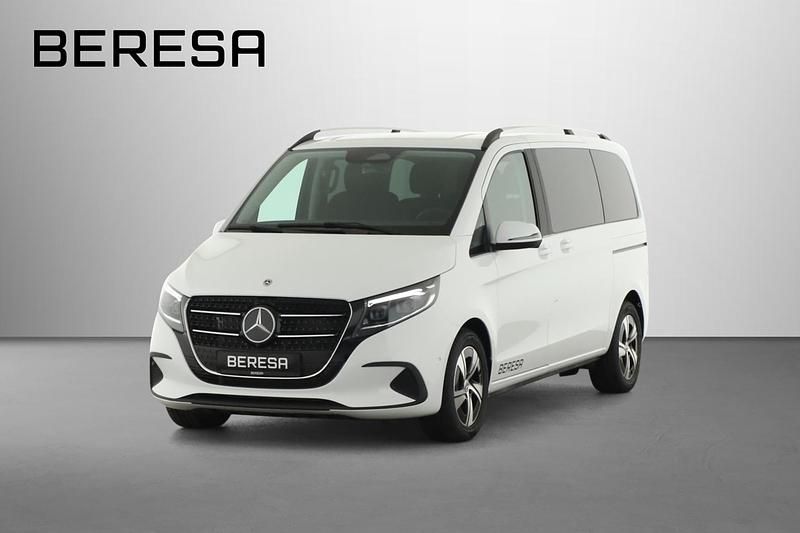 Arktikweiß Gebraucht 2024 Mercedes V220 Style Van / Kleinbus | 57.210 € (Teuer) - Bild 1/3
