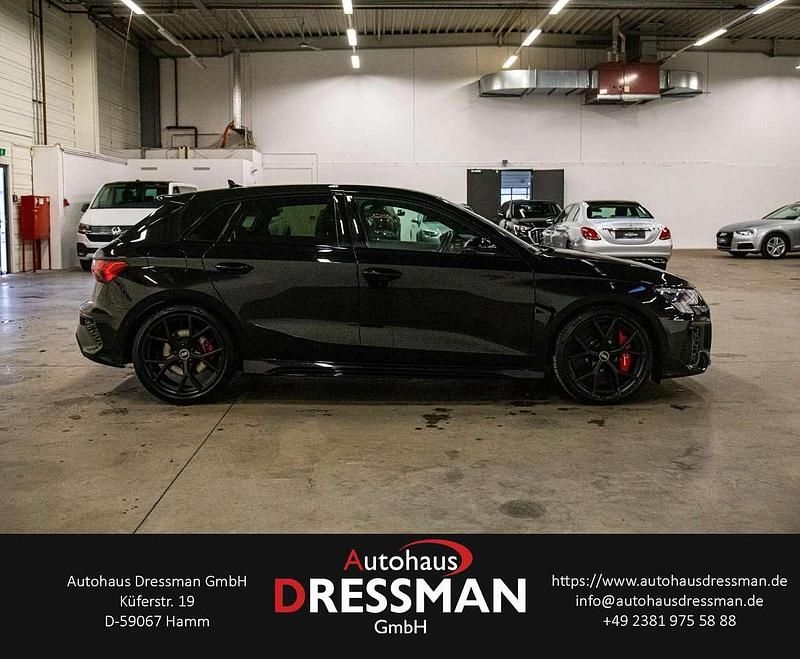Gebraucht Audi RS3 Sport 400 PS (294 kW) 2022 Mythosschwarz metallic Limousine