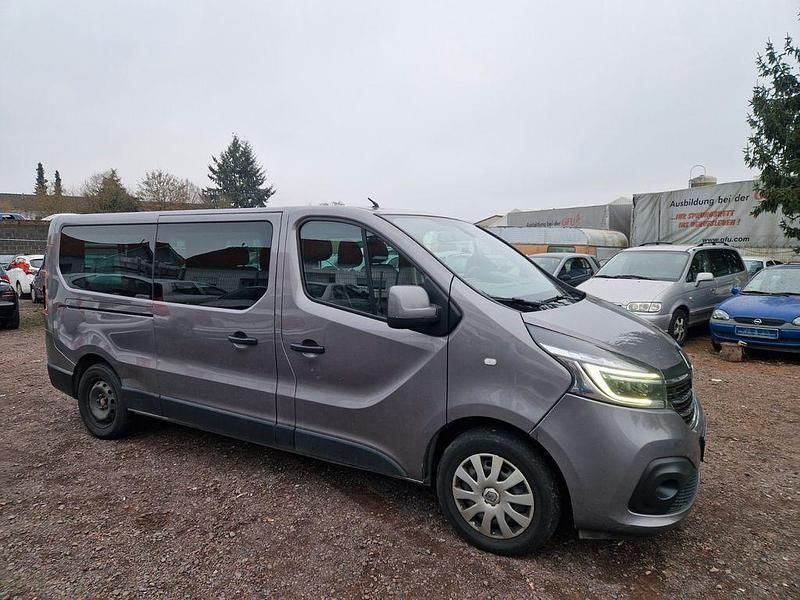 Gebraucht Renault Trafic Life 145 PS (106 kW) 2020 Grau Van / Kleinbus