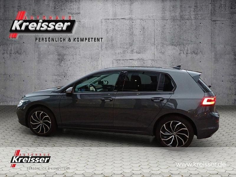 Gebraucht VW Golf VIII Active 150 PS (110 kW) 2022 Grau Limousine
