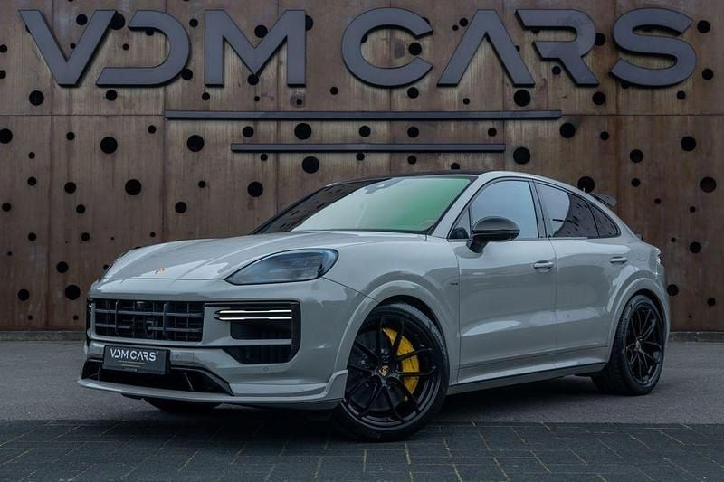 Grau Gebraucht 2024 Porsche Cayenne Turbo SUV | 199.900 € - Bild 1/4