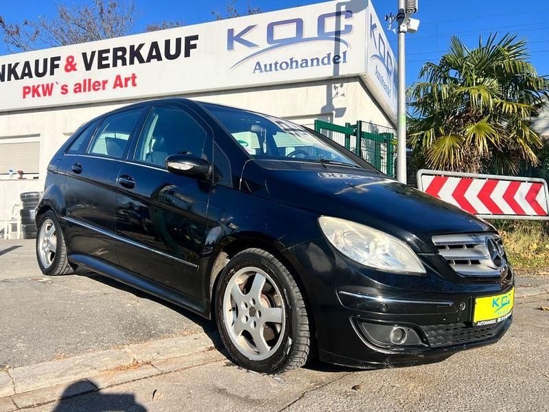 Schwarz Gebraucht 2005 Mercedes E200 Limousine | 3.300 € (Fairer Preis) - Bild 1/4