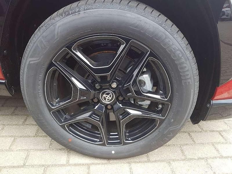 Gebraucht Toyota RAV4 Hybrid Sport 306 PS (225 kW) 2025 Karminarot/black SUV