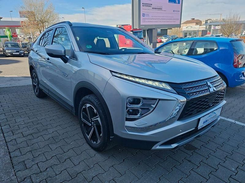 Gebraucht Mitsubishi Eclipse Cross Plus 188 PS (138 kW) 2022 Silber SUV