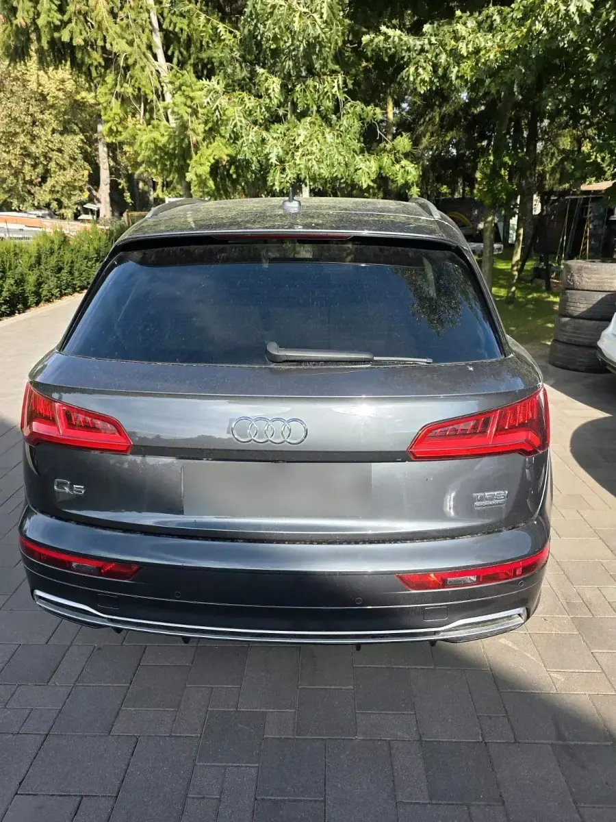 Używany Audi Q5 S-Line 252 KM (185 kW) 2018 Szary SUV